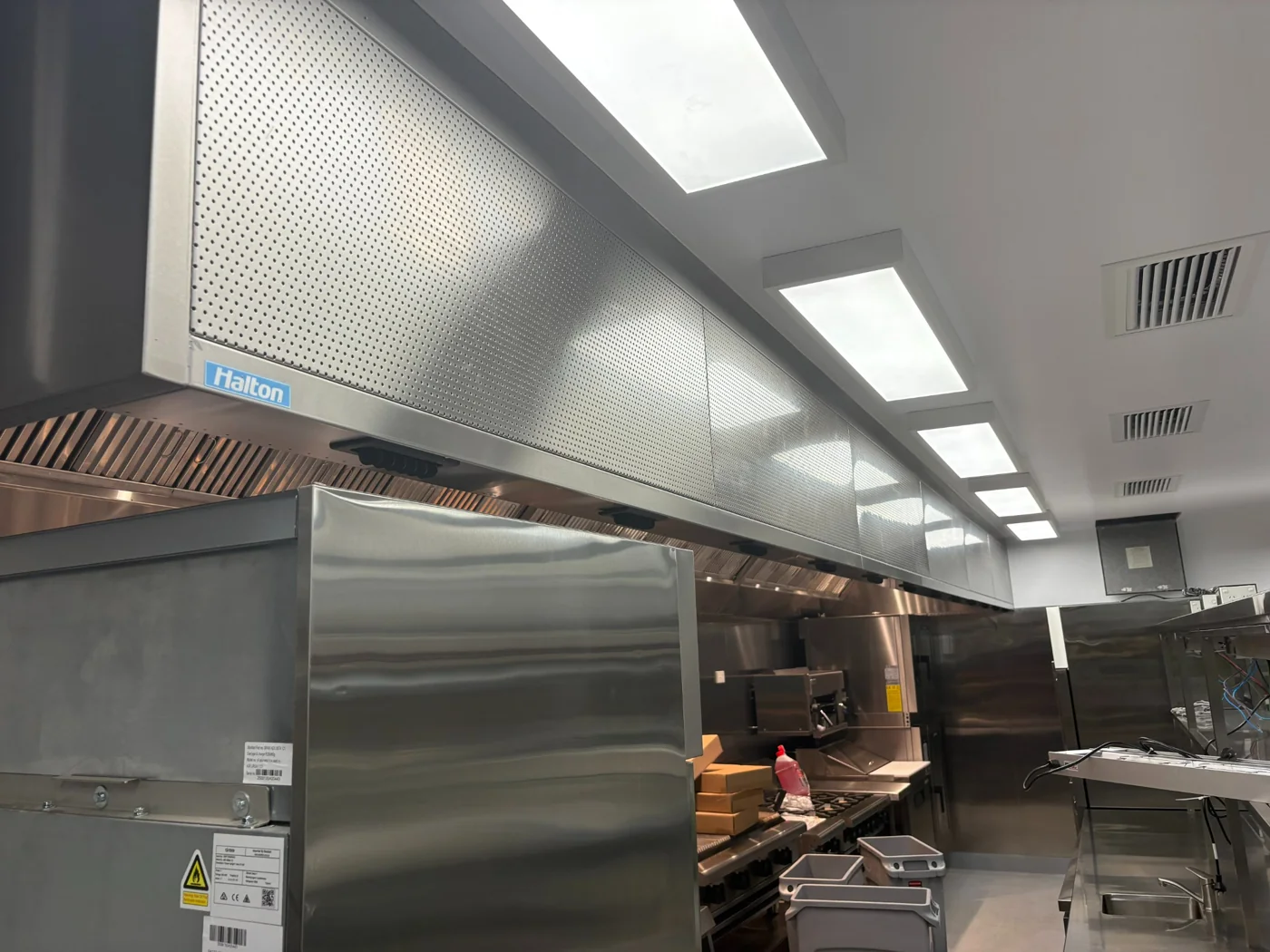 Kitchen exhaust hood supplied and installed by HVACR Group at Bubba Gump Sandgate